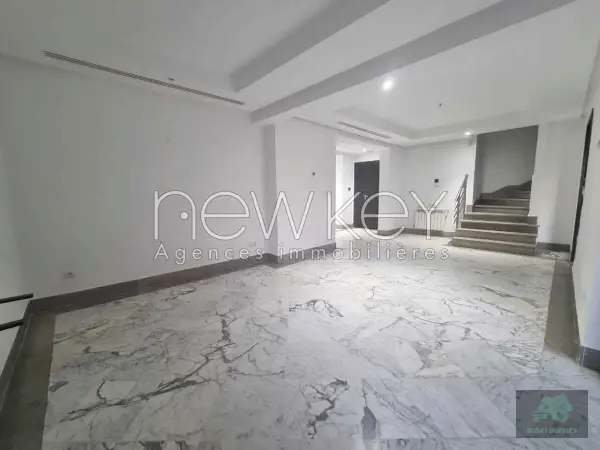 Un Duplex S+2 à louer à Ain Zaghouan Nord