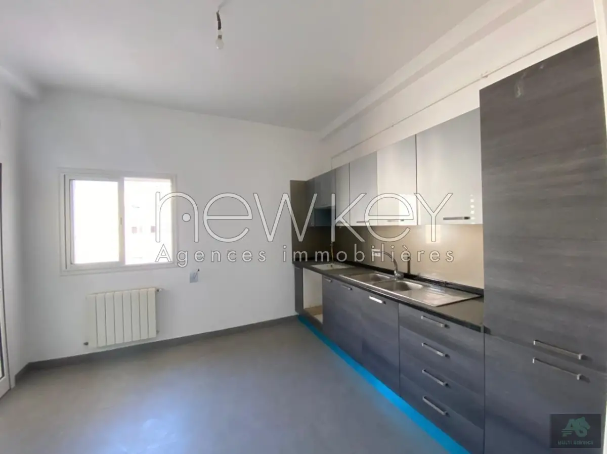 Un Appartement S+2 à vendre à Chotrana 1