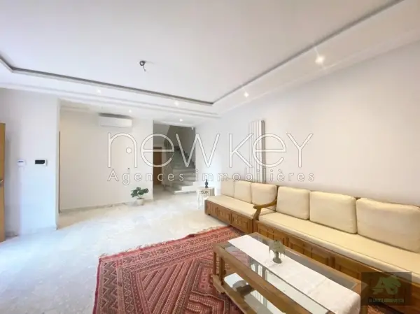 Un Superbe Triplex à Vendre à Chotrana 1