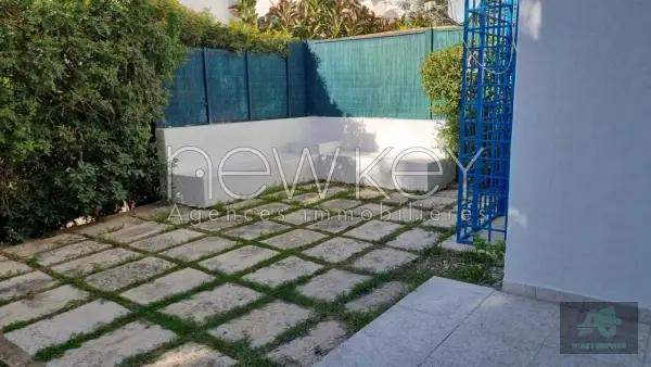 Appartement en rez-de-chaussée S+3 à louer à la Marsa