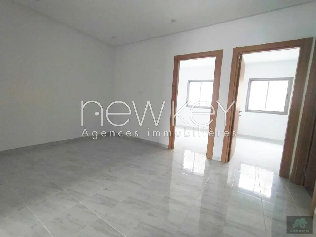 Appartement S+3 à louer à La Soukra