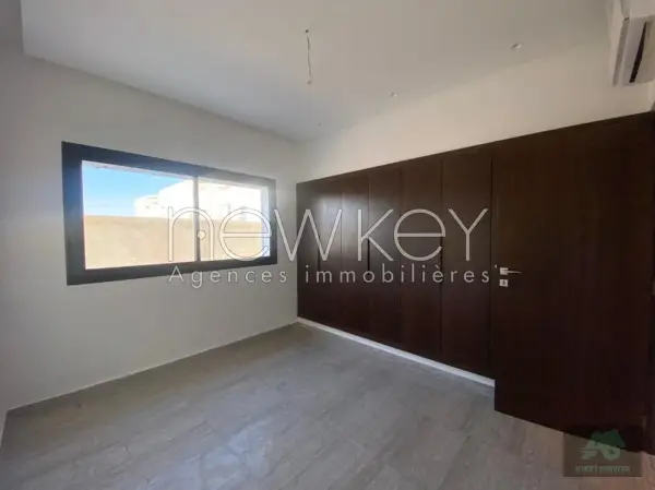 Un Appartement Neuf S+2 à vendre à Chotrana 1