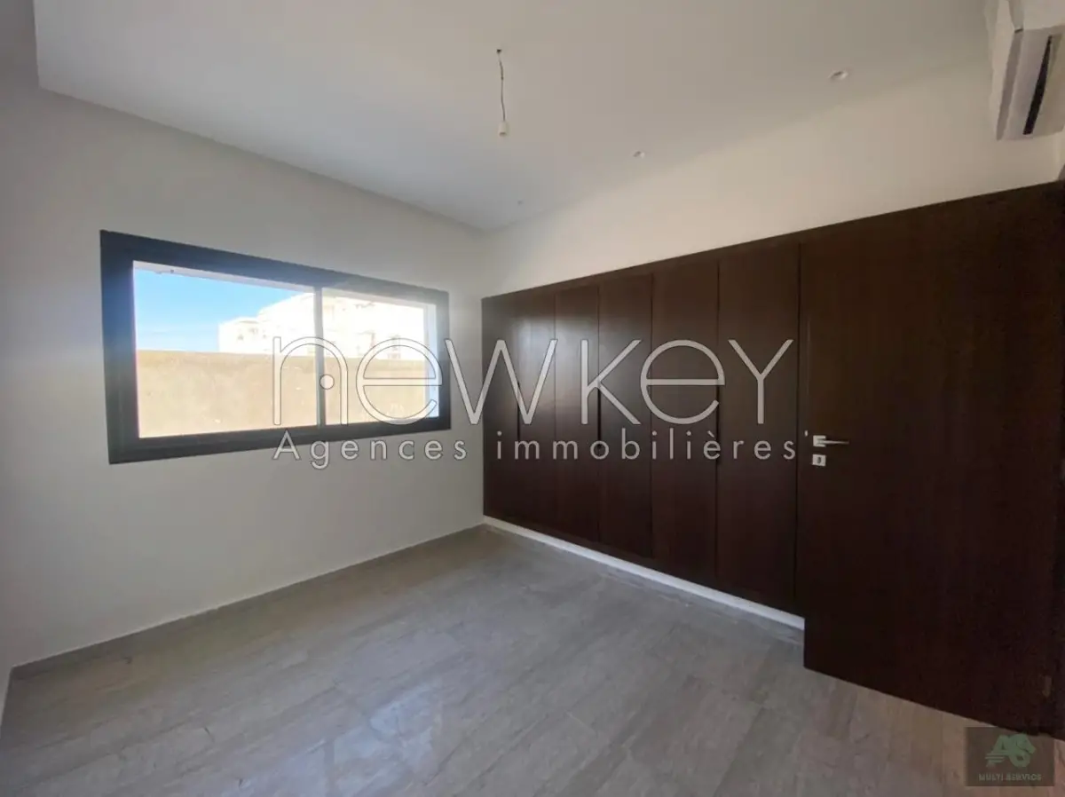 Un Appartement Neuf S+2 à vendre à Chotrana 1