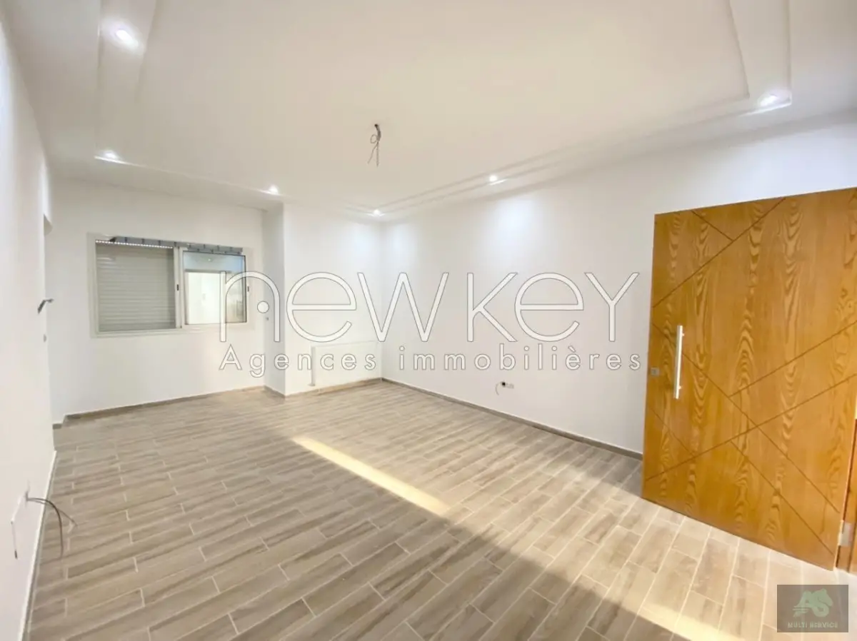 Un Appartement S+2 à louer à Chotrana 1