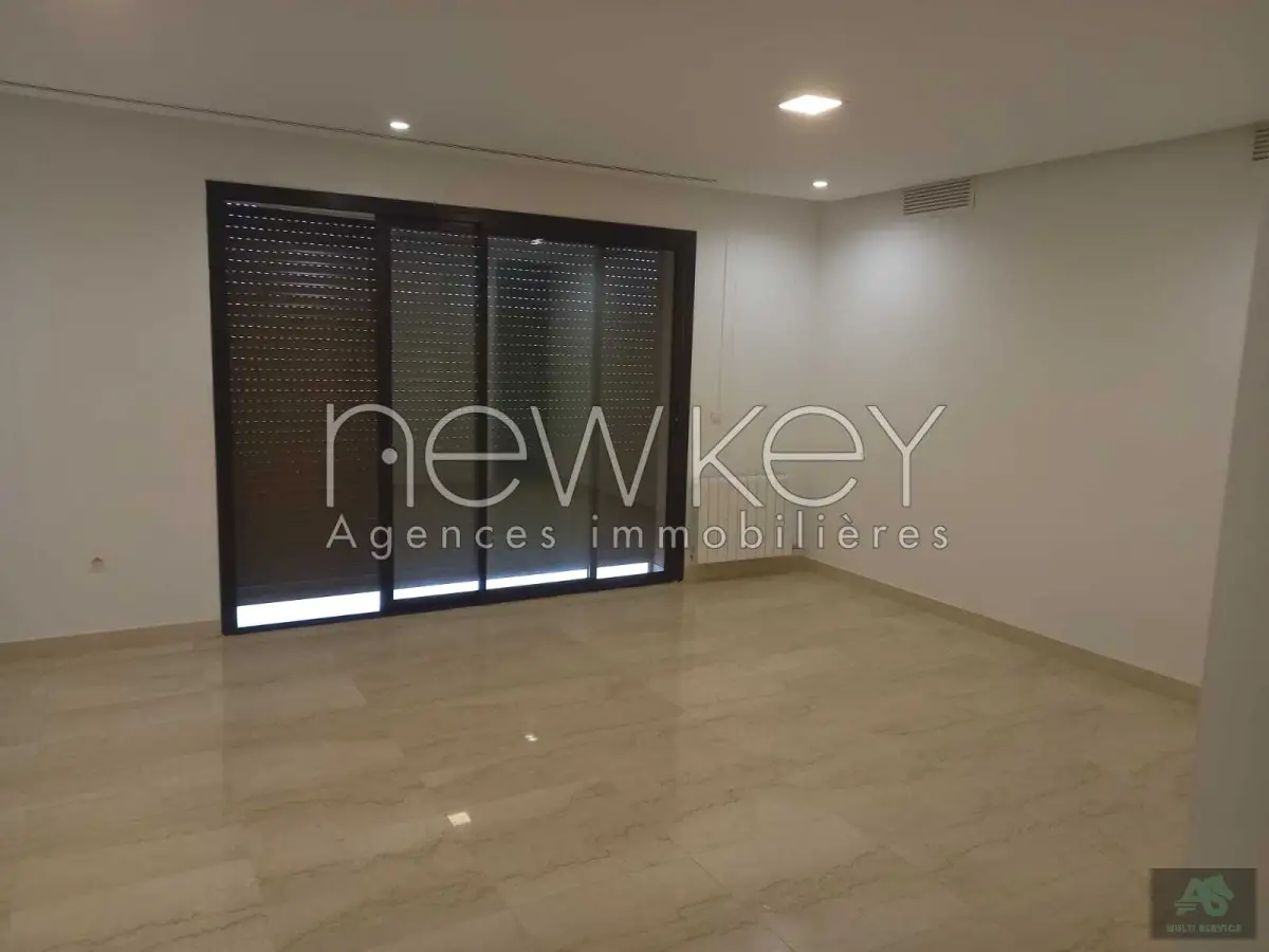 Appartement S+3 à la Marsa