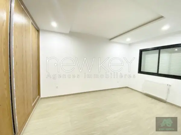 Un Appartement S+1 à louer à La Soukra