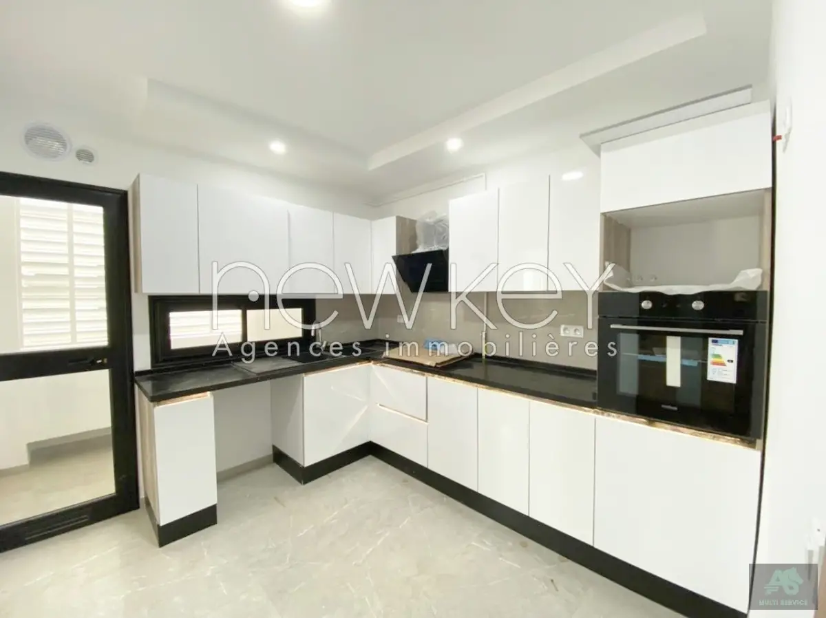 Un Superbe Appartement S+2 à louer à La Soukra