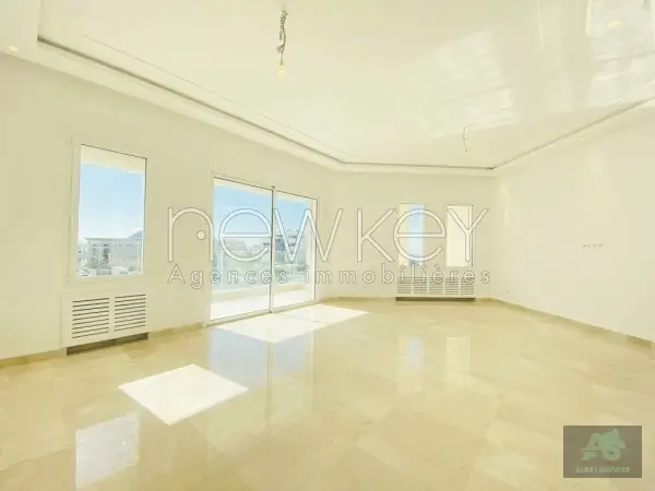 Appartement S3 de luxe à vendre aux berges du lac 2