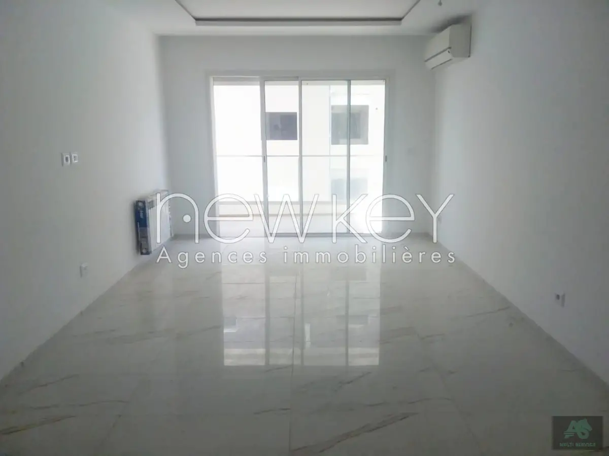 Un Appartement S+2 Neuf à La Nouvelle Soukra