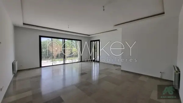 Appartement s+4 à la Marsa
