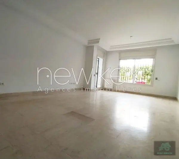Un Appartement s+2 avec jardin à louer à La Soukra