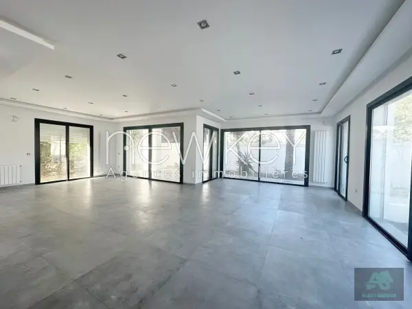 Un Superbe Duplex S+3 Neuf à louer à La Soukra
