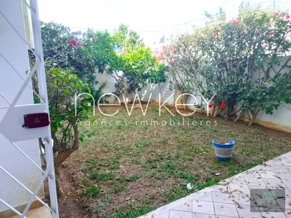 Duplex S+3 avec jardin a la Marsa