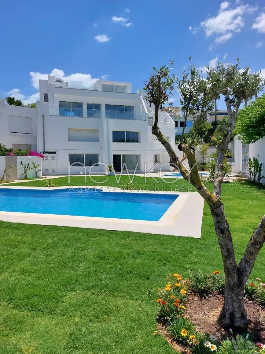 Villa s+5 à Gammarth vue sur mer