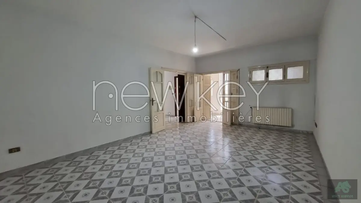 A vendre un appartement s+3 à la Marsa