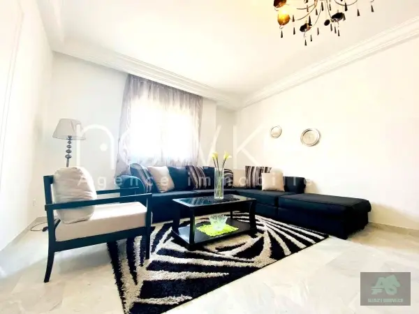 Appartement S1 de 100 m² à louer au Lac 2