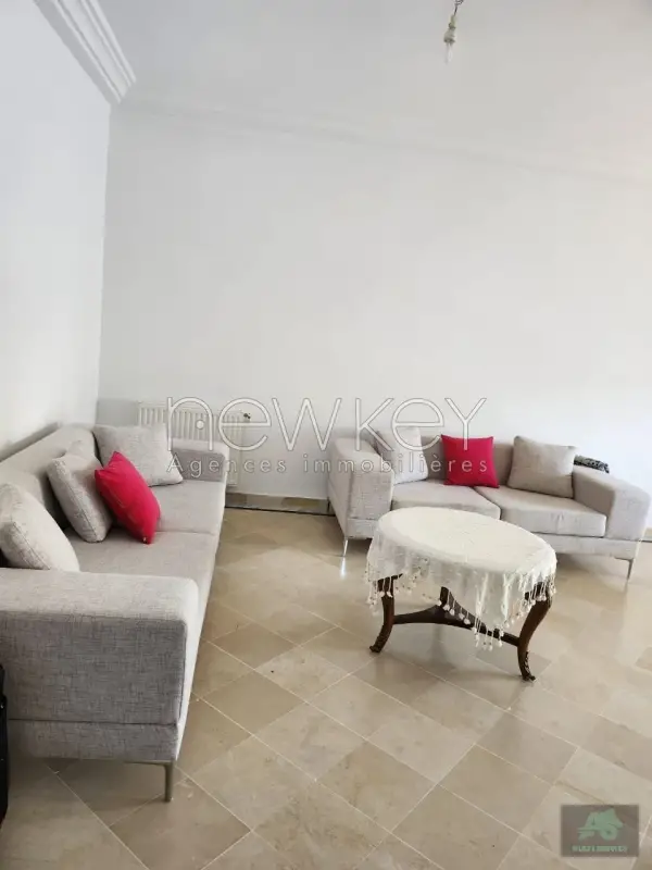 Bel appartement S+2 meublé à la Marsa