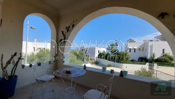 Coquet appartement S+3 à Gammarth