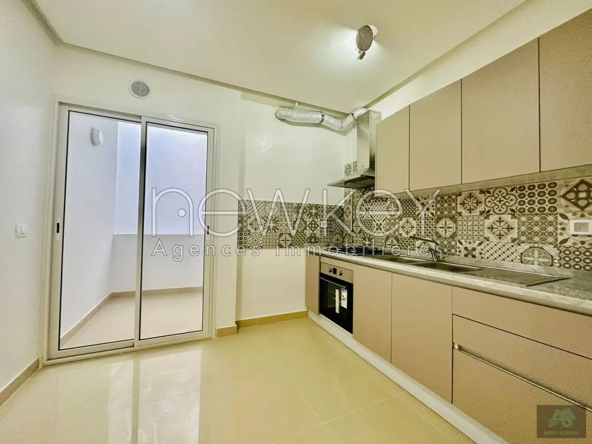 Un Appartement S+2 Neuf à louer à La Soukra