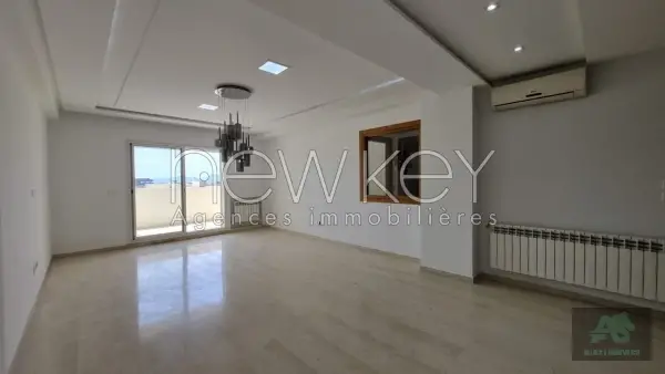 Appartement s+3 à la Marsa