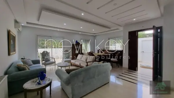 Triplex s+4 avec Jardin à cité el Khalil
