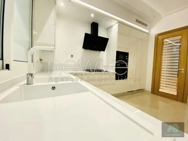 Appartement S3 de luxe à vendre aux berges du lac 2