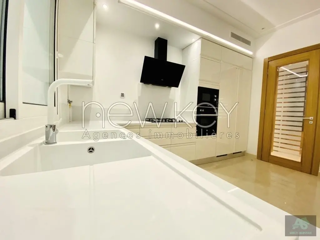 Appartement S3 de luxe à vendre aux berges du lac 2