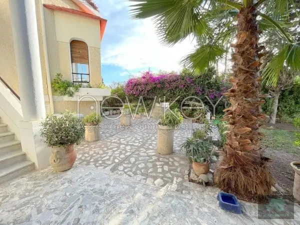 Coquette villa s+3 à Carthage