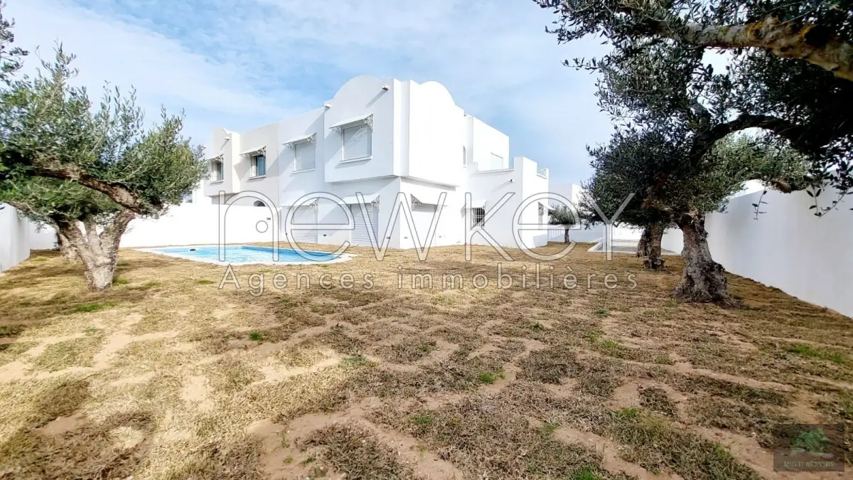 Villa s+3 neuve à Gammarth