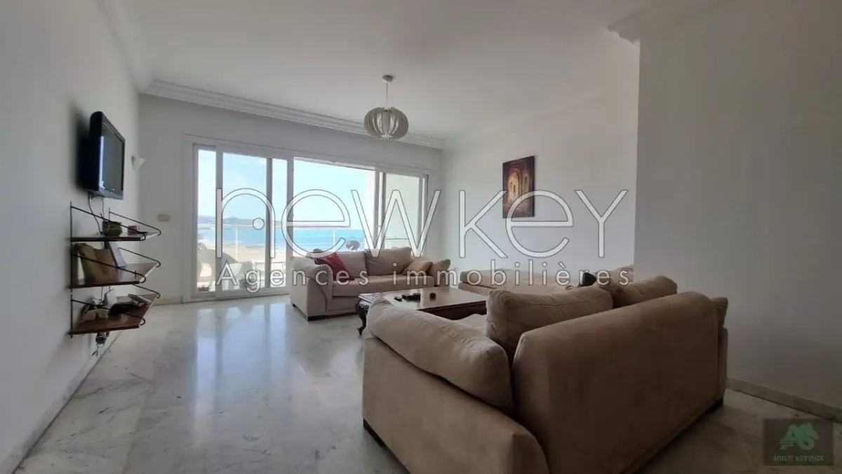 Bel appartement S+3 meublé vue mer