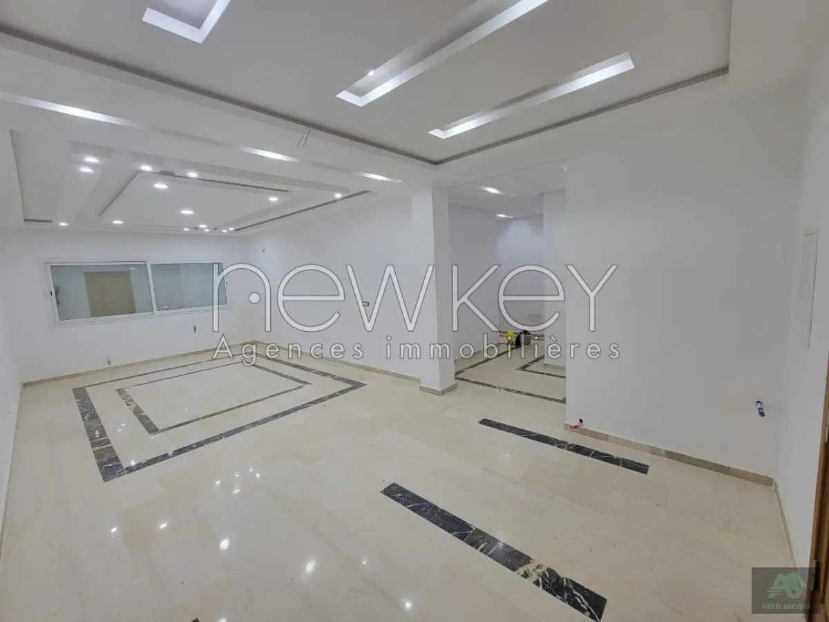 Un Appartement S+2 à louer à La Soukra