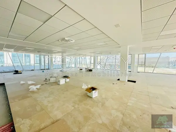 Immeuble Bureautique de 3900m² à louer au Lac 2
