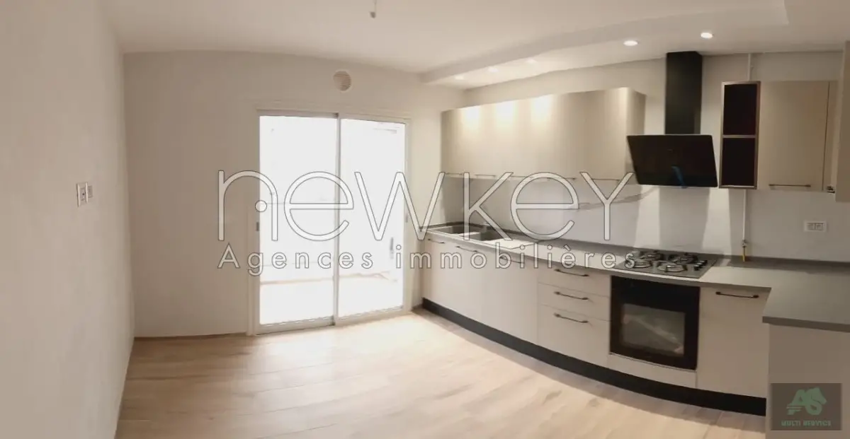Appartement S+3 à vendre à l'Aouina