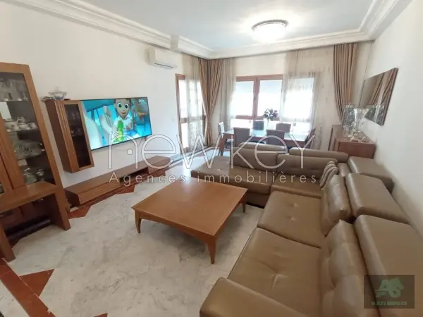 Appartement S+4 à vendre à Ain Zaghouan Nord