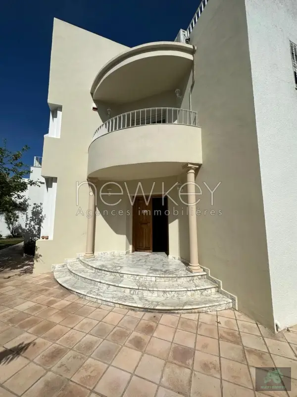 Magnifique villa avec vue imprenable à vendre à Carthage