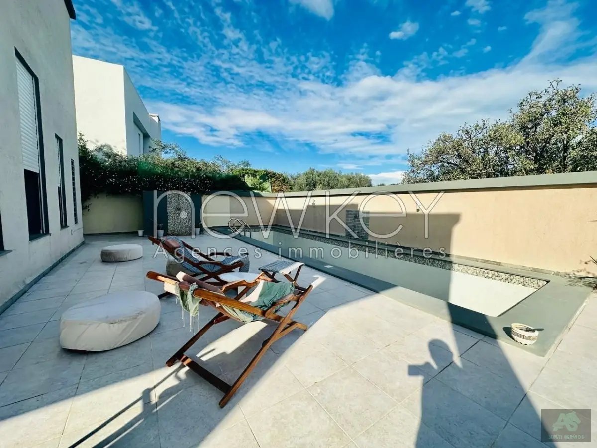 Splendide Villa à vendre à La Soukra