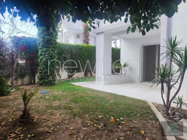 villa s+4 à la marsa