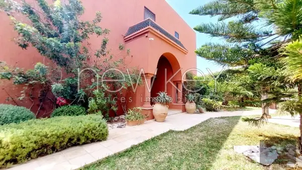 Magnifique villa s+4 à Gammarth