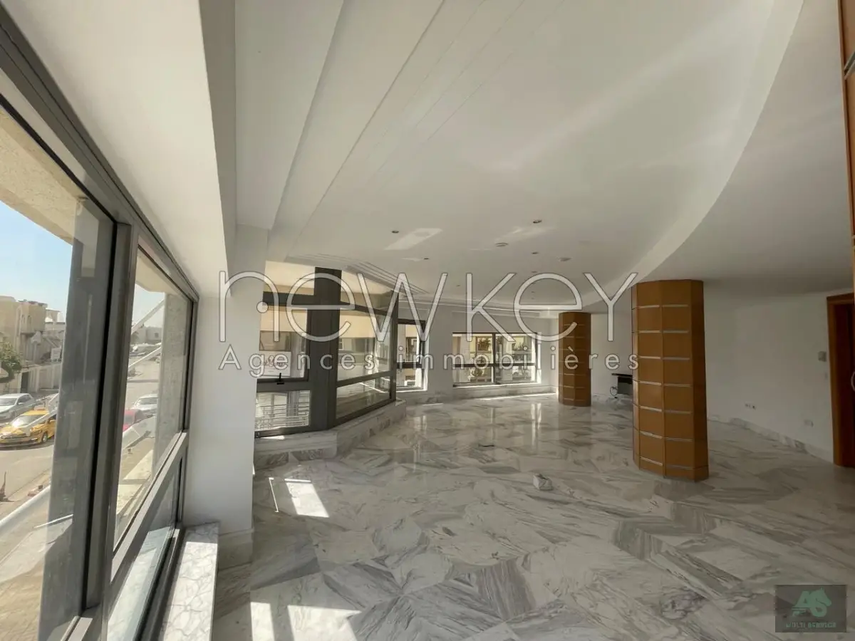 Bureau A9 à louer au lac 1