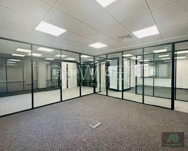 bureau open space à louer au lac 1