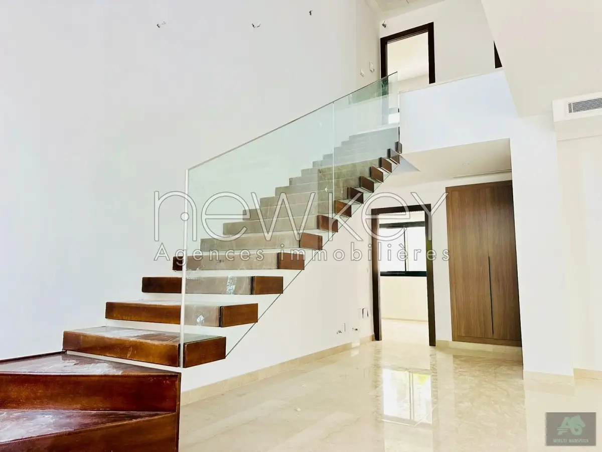 Duplex S3 avec entrée indépendante à vendre
