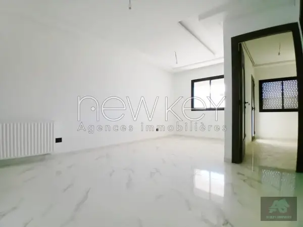 Un Bel Appartement S+2 Neuf à L'Aouina