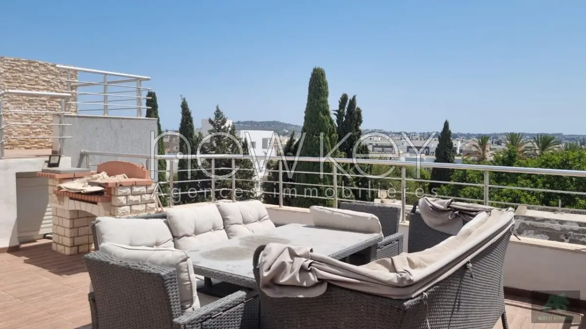 Bel appartement S+3 meublé à la Marsa