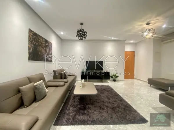 Appartement S+2 meublé avec jardin à louer au lac 2