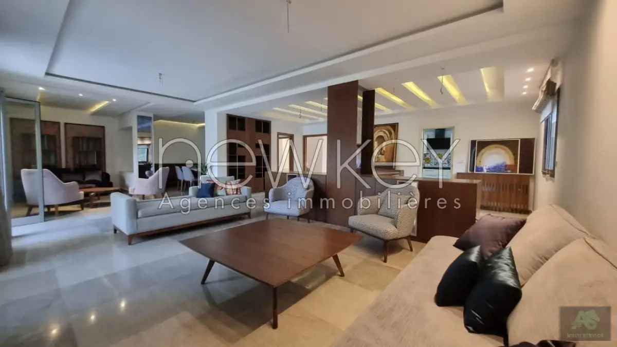 Magnifique villa s+4 meublée à Gammarth