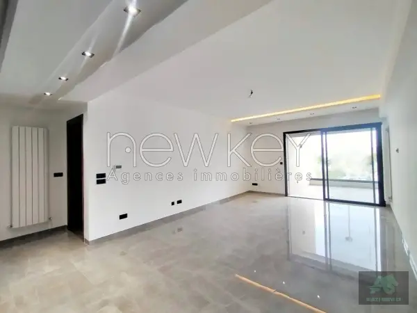 Spacieux Appartement S2 avec vue dégagée à louer aux Jardins de Carthage