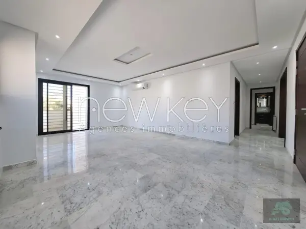Un Superbe Etage de Villa à louer à La Soukra