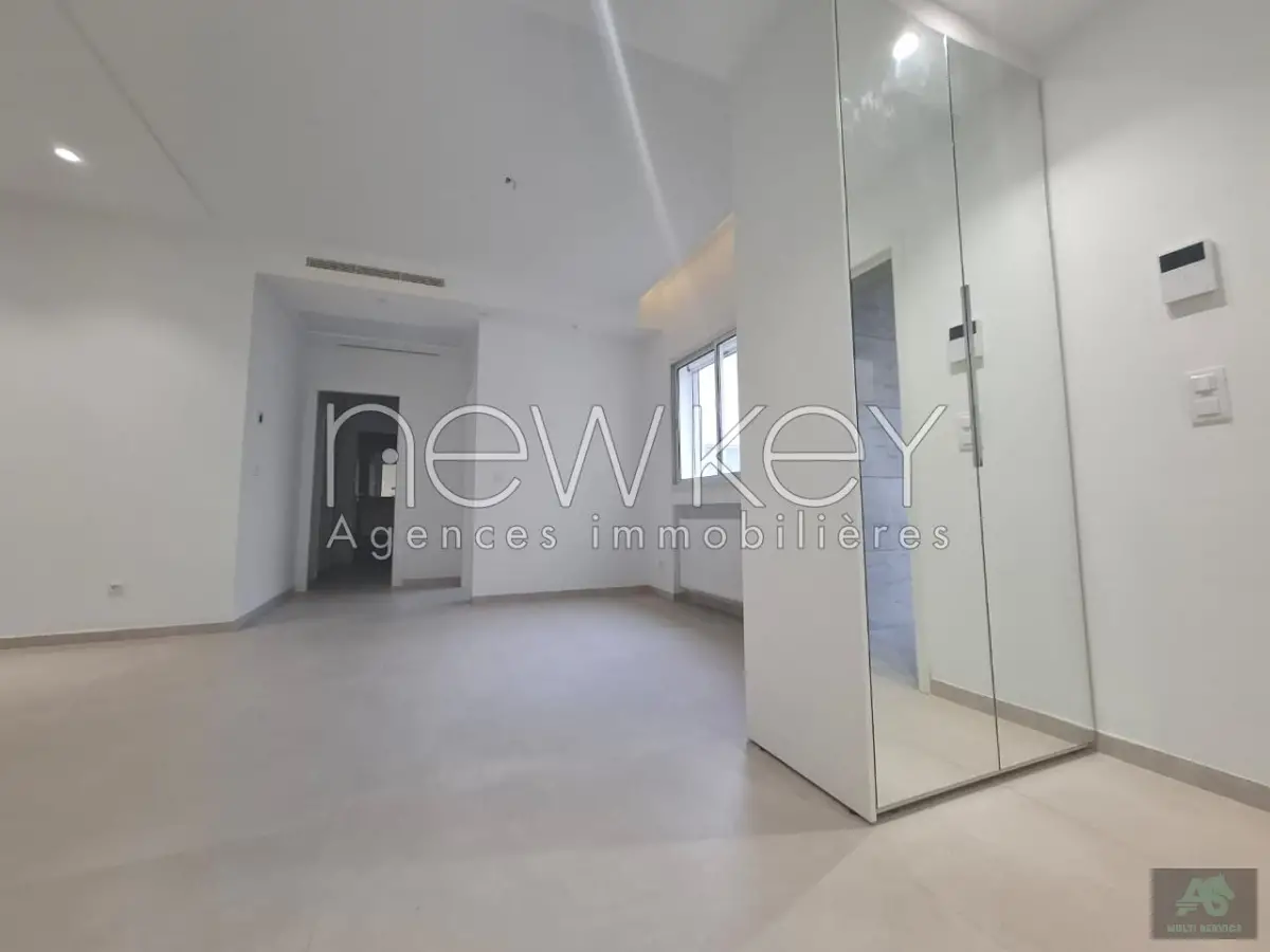 Un Appartement S+2 à louer à La Soukra