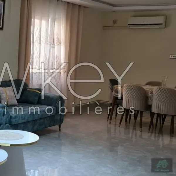 Une belle villa jumelée à louer S+3 à La Marsa